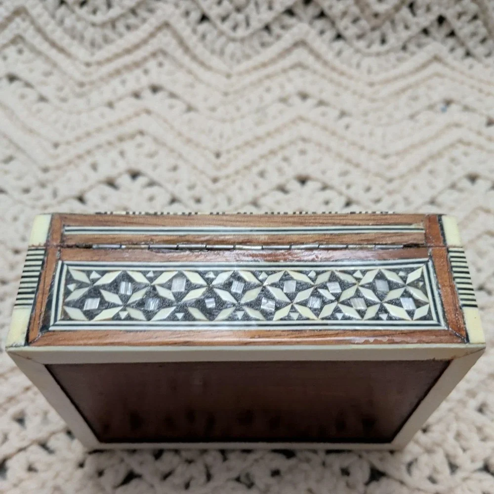 Vintage Hand Carved Wooden Trinket Box Intricate Mother of Pearl Inlay